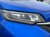 明るくて長寿命のLEDヘッドライト採用