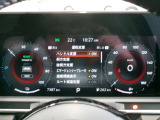 右側に大きく見やすいデジタルスピードメータ中央ディスプレイには運転支援システム等を表示