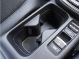 【ブラインドスポットインフォメーション】車線変更時などに見えにくい位置にいる車を検知します。安心して運転できます。