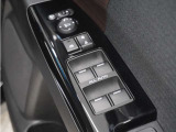 ◆パワーウィンドウスイッチ◆運転席から全席の窓の開閉操作を行うことが出来いつでも換気ができます!