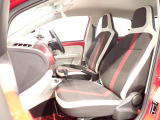 清潔で広々した座席です!是非、現車を見て体感してみてください。