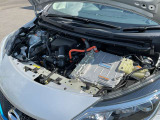e-POWERはエンジンを発電専用にしてエンジンの作動時間を短縮。さらに、ごくわずかな減速でも回生エネルギーがとれるよう設定して、あらゆる走りのシーンで優れた燃費性能を発揮します。