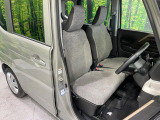 運転席シート廻りは使用感も少なく、良好な状態となっています。丁寧に使われていたことがよくわかりますね。