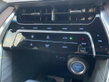 【 オートエアコン 】車内温度を感知して自動で温度調整をしてくれるのでいつでも快適な車内空間を創り上げます!//