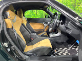 運転席シート廻りは使用感も少なく、良好な状態となっています。丁寧に使われていたことがよくわかりますね。