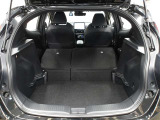 リヤシートを両方倒せば大きな荷物も車載可能です♪