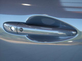 神戸マツダ神戸西インター店は、通常ディーラー+&alpha;の次世代型店舗としてROADSTER EXPERIENCE SPACEの冠を掲げ、「いつでも・誰でも・気軽に会いに行ける」ロードスターUカー専門店。