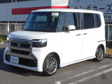当社新車店舗にて展示・試乗使用の車です☆距離少なくおススメです☆!