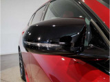 【BMWミラー】視認性の高いスタイリッシュなミラー。自動防眩機能も付いており夜間のドライビングをサポートします。