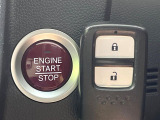 【キーレス】少し離れた場所からでもボタン一つでドアの開錠・施錠ができるのでとっても便利!ドアの鍵穴周りに傷をつけることもありません♪