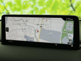 地図を画面上で確認でき、目的地までの道順を把握する際に役立ちます。周辺の道路や目印も表示されるため、行き先の確認をしながらお出かけの計画を立てられます。画面表示も見やすく便利です。
