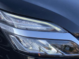 LEDヘッドライトです。シャープな白光色のLEDランプを採用しました。人気の車ですので、お問い合わせはお早めに!
