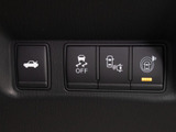 ★使いやすさや安全性を追求したステアリング周り!高級車ゆえにスイッチ類が多いのも特徴ですね!考え尽くされた配置ですぐに使いこなす事が出来ますのでご安心下さい!是非、体感してみて下さい!!