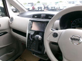操作しやすい運転席廻り!操作パネルも使いやすい!!ドライブが楽しくなりますっ
