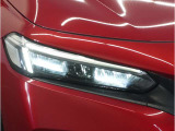 【LEDヘッドライト+デイタイムランニングランプ】主流のLEDヘッドライトに、日中でも他者からの視認性を良くするデイタイムランニングランプ装備!スタイリッシュでかっこよく仕上がっています。