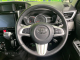 【純正革巻きステアリング】上質な革を使用することで、手にしっかり馴染みとても運転しやすいハンドルです♪
