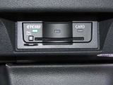 ETC車載機付きでECOでスムーズに高速道路に乗れます。