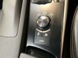 ドライブモードセレクトスイッチ・VSC OFFスイッチ・EVドライブモードスイッチ・SNOWモードスイッチです。