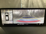 360度モニターは、4つのカメラによる前後左右・俯瞰映像でドライバーからは見えない領域の危険認知をサポート!全周囲の死角を減らし、狭い駐車場や幅寄せ、T字路の進入などの運転の安心感を高めます!