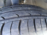 タイヤの溝はご覧の通りです