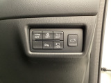 各種機能の切替スイッチは運転席パネル下に集約されています。任意で切り替え可能なため状況に合わせてお使いください。
