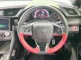 【純正革巻きステアリング】上質な革を使用することで、手にしっかり馴染みとても運転しやすいハンドルです♪