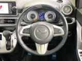 【純正革巻きステアリング】上質な革を使用することで、手にしっかり馴染みとても運転しやすいハンドルです♪