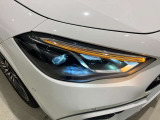 メルセデス・ベンツ[認定中古車]は、メルセデス・ベンツ日本株式会社が認定する中古車保証制度が適用される中古車です。これは正規販売店のみの特典です。