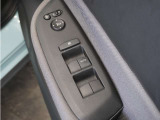 ◆パワーウィンドウスイッチ◆運転席から全席の窓の開閉操作を行うことが出来いつでも換気ができます!