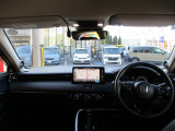 インパネ周りのお写真です。視界が広く、運転もしやすくなっております。