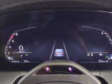 万が一の時には乗員だけでなく、道路を利用する全ての人への被害軽減を目指し、安全性能をさらに進化させています。運転時、ドライバーがアクセルペダルを離した時に減速アシストする「プロアクティブ・ドライビング