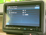 ラジオやBluetooth Audioなど、選べる音源が画面に一覧で表示されます。文字とアイコンで項目を見分けやすく、聴きたい音源を選ぶ際にも迷いにくい仕様です。