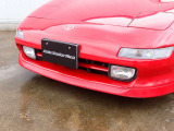 人気のMR2カスタム車両の入庫!全国でも台数の少ないATモデルをベースに外装同色塗装、RAYS製TE37SL15AW、ローダウン、バックカメラなどの充実装備にタイヤもADVANを装着。溝も9分山有