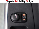 駐車時に便利なスマ-トキ-連動オ-ト格納式ドアミラーを装備しています。施錠すると自動的にドアミラーを格納する便利な機能です!
