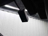 交通事故処理の迅速化等、運転中の「万が一」を記録してくれ、もしもの時も心強いドライブレコーダーを装備しています。