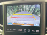 【バックカメラ】駐車時に後方がリアルタイム映像で確認できます。大型商業施設や立体駐車場での駐車時や、夜間のバック時に大活躍!運転スキルに関わらず、今や必須となった装備のひとつです!