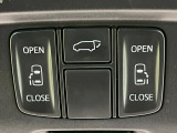【両側スライドドア】駐車場で隣の車との間隔が狭く乗りにくい時、スライドドアなら安心!ドアオープン時も幅を取らず、開口部が広いので乗り降りがとっても簡単です。大きな荷物の出し入れも後席から可能♪