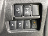 【パワースライドドア】スマートキーや運転席のスイッチでスライドドアの開閉が可能♪電動だから力を入れてドアを開ける必要が無く、小さいお子様でも、重い荷物を持っている時もラクに開け閉めできます♪