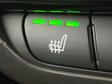 ●フロントシートヒーティング:運転席・助手席共に三段階で調節が可能なシートヒーターを装備しております。季節を問わず快適にご使用いただけます。