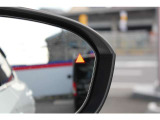 車線変更も安心のブラインドスポットモニターにリアトラフィックモニター付きです。