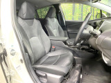 運転席シート廻りは使用感も少なく、良好な状態となっています。前オーナー様が丁寧に使っていたことがよくわかりますね。