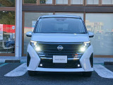 前後バンパーには障害物ソナー付き 障害物等への接近を知らせます!