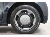 純正のホイールカバーが足元を飾ります!タイヤサイズは155/65R14でございます。