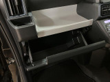 当店は整備工場併設の新車・中古車店です。全車認定中古車です。泉佐野市・貝塚市・熊取町・田尻町・泉南市・阪南市・岬町の泉州地域のお客様、大阪府内や他府県のお客様もお待ちしています。