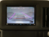 バックカメラが付いているので後方確認が非常にしやすいです。今や運転初心者も熟練者も必須装備!ついていて損はないですね♪