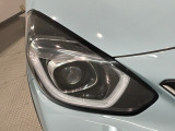 LEDヘッドライトは、点灯の瞬間から最大光量を発揮し、突然暗くなるトンネルなどでの安定感を高めます。
