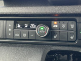 オートエアコンを装備しておりますので、車内温度をいつも快適にしてくれます。