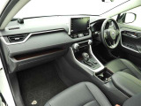高品質カークリーニング 外装・内装、岐阜トヨペットの専門スタッフがシートもカーペットも綺麗に洗浄済み!プロの仕上げを是非ご確認ください。