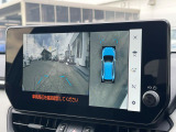 【パノラミックビューモニター】専用のカメラにより、上から見下ろしたような視点で360度クルマの周囲を確認することができます☆死角部分も確認しやすく、狭い場所での切り返しや駐車もスムーズに行えます。