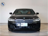 BMWでは古くから4つのリングが伝統のヘッドライトで御座います。
